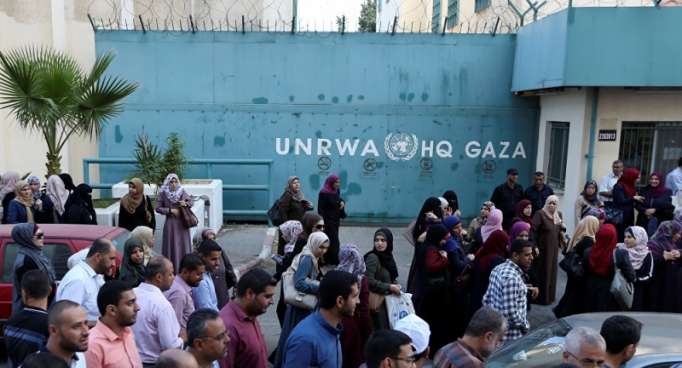 Los empleados de UNRWA en Gaza hacen huelga contra los recortes de personal