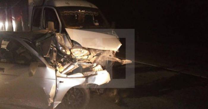 Avtobus yük maşını ilə toqquşdu - 15 ölü