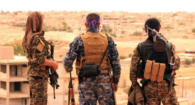 Milicias kurdas anuncian eliminación de 26 miembros de ISIS en el este de Siria