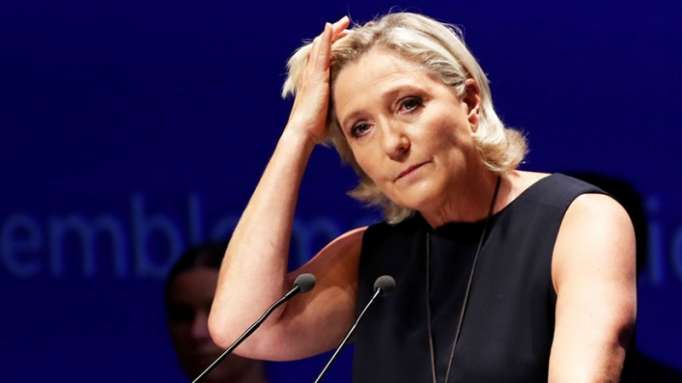 "Este régimen empieza a asustar": Marine Le Pen afirma que la corte ordenó su examen psiquiátrico