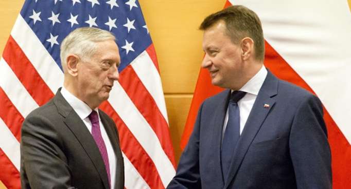 Ministro de Defensa polaco espera que EEUU no tarde en instalar base militar en Polonia