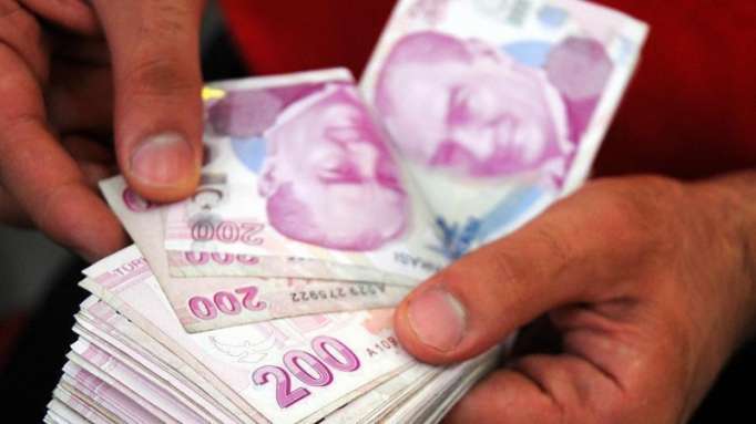 La livre turque poursuit sa hausse face au dollar