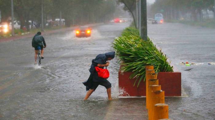 Typhoon Mangkhut: 14 killed as storm batters Philippines