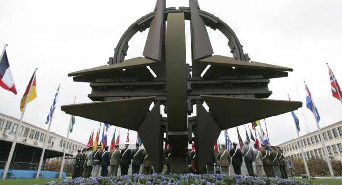 الناتو يؤكد ضرورة الحفاظ على الحوار مع روسيا
