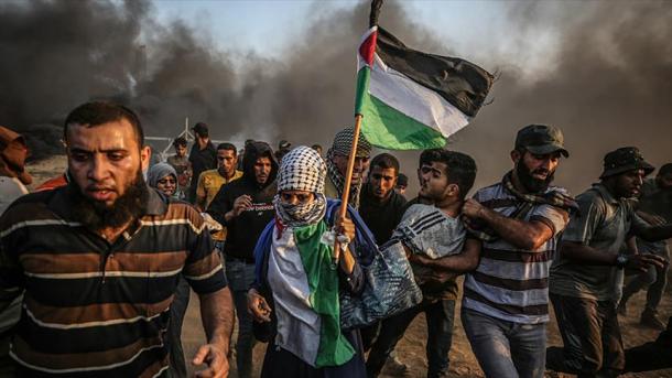 Soldados israelíes hieren a 7 palestinos en las manifestaciones de la Gran Marcha del Retorno