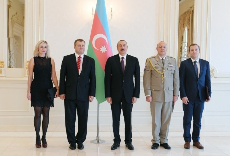 Ilham Aliyev receives credentials of incoming ambassador of Czech Republic - PHOTOS