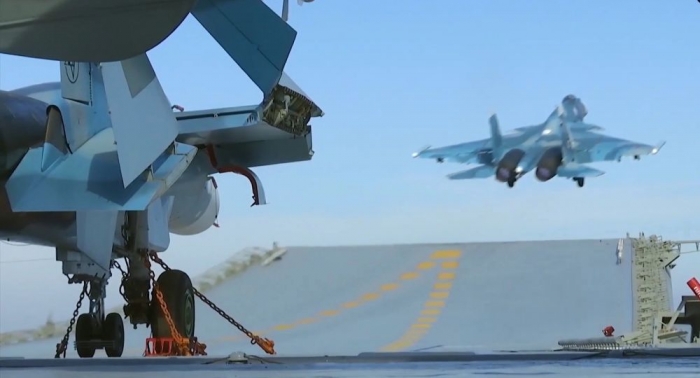 Wächter der See: Bordgestützter Kampfjet Su-33 in 60 Sekunden – VIDEO