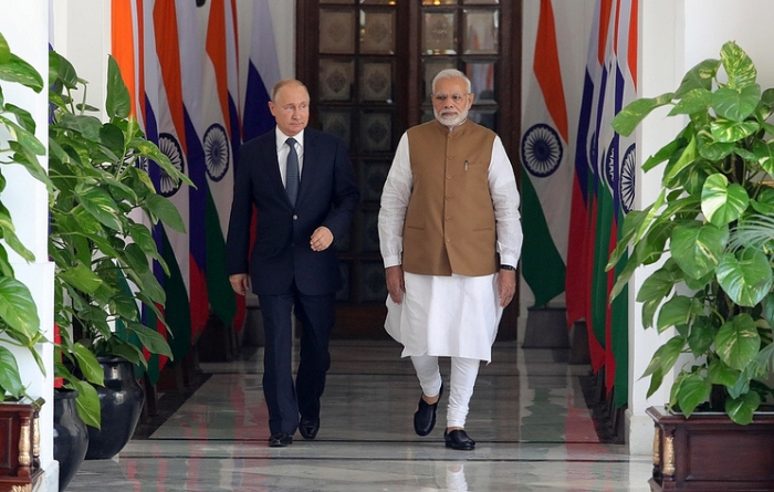 Putin and Modi begin talks in New Delhi