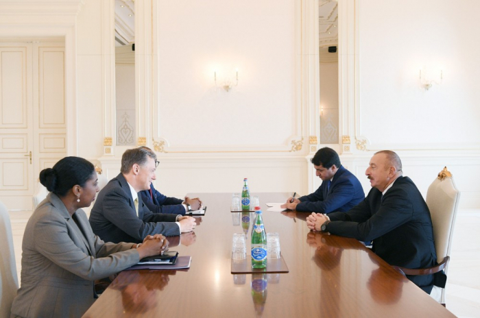 Ilham Aliyev recibe a los oficiales estadounidenses-Actualizado