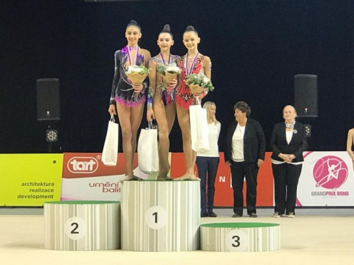 Aserbaidschans Turnerin Fatima Akperova gewinnt Silber in Tschechien