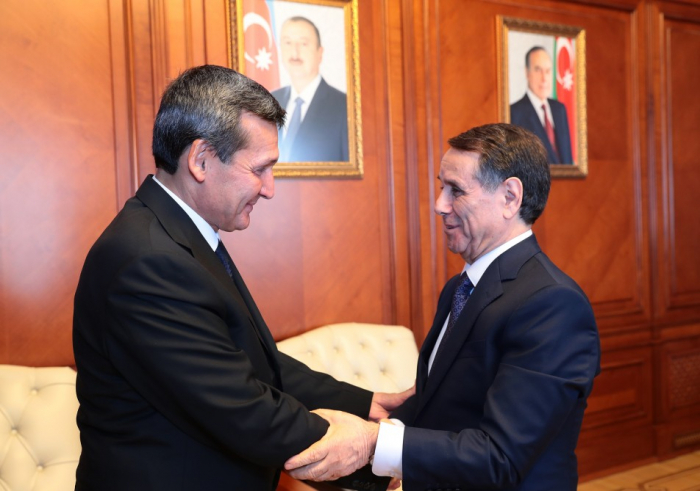 Le Premier ministre azerbaïdjanais rencontre le ministre turkmène des Affaires étrangères