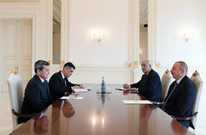 Ilham Aliyev recibe al canciller turkmeno