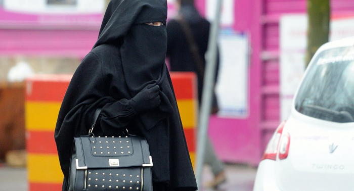 Algeria bans wearing of full-face veils at work