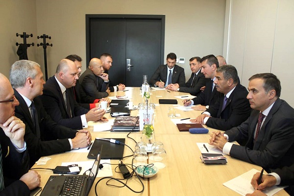 Azerbaijan Defense Minister meets with leadership of Czechoslovak Group holding company