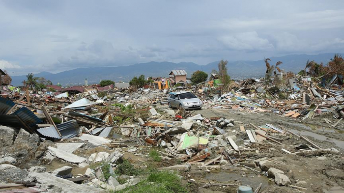 Indonesia quake, tsunami death toll surpasses 2,250