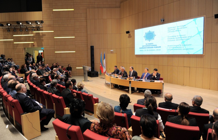 Internationales humanitäres Forum in Baku: Erstes Treffen von Absolventen aserbaidschanischer Hochschulen