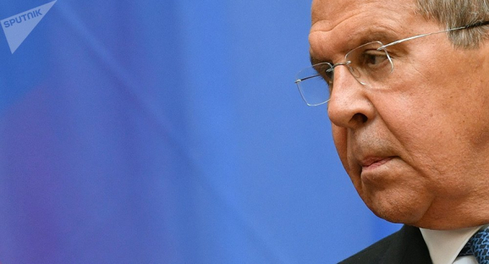 Lavrov constata que Occidente aumenta la presión económica y militar a Rusia