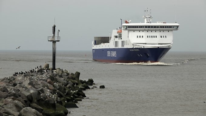 Personenfähre gerät in der Ostsee in Not