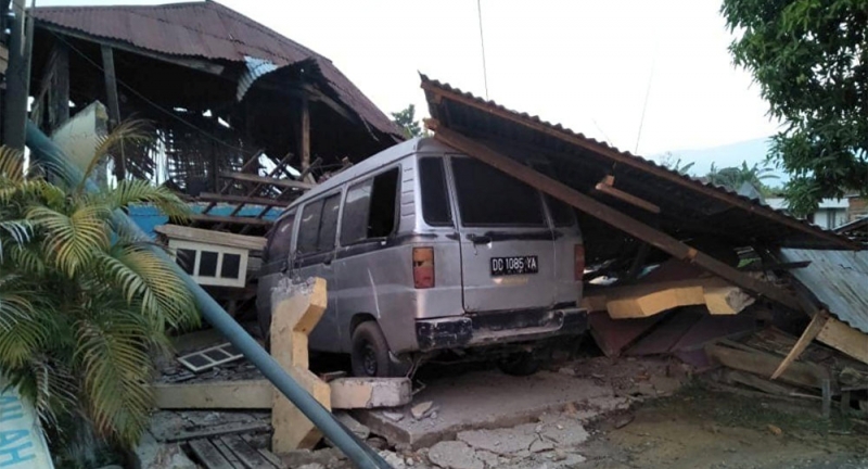 وكالة: عدد القتلى جراء زلزال وأمواج المد في إندونيسيا يرتفع إلى 1234