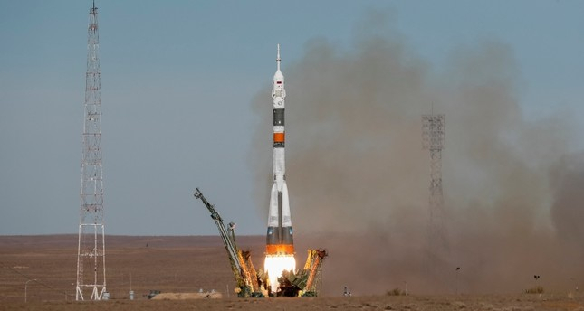 Soyuz rocket carrying US, Russian astronauts to ISS malfunctions during launch