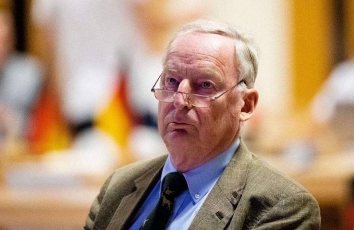 Allemagne: des historiens accusent le chef de l