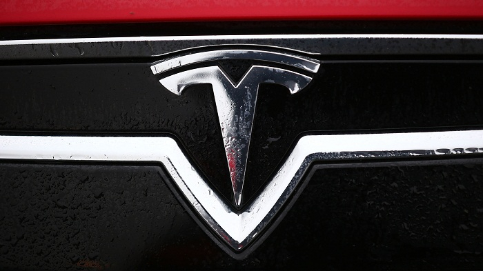 Tesla signe un accord pour une usine de 2 milliards de dollars à Shanghaï