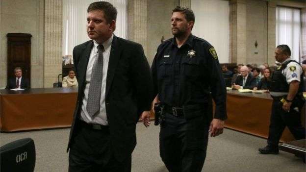 Laquan McDonald: Chicago officer convicted of killing teen