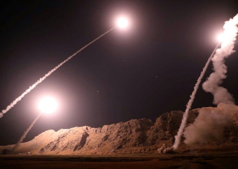 Irán lanza misiles contra "terroristas" en Siria en represalia de un atentado
