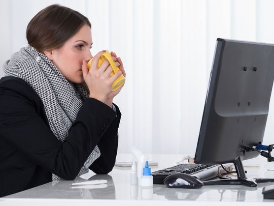 Comment échapper à cette grippe qui sévit au bureau