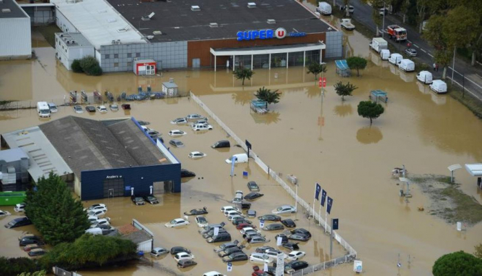 Al menos 11 muertos y 2 desaparecidos por las inundaciones en Francia
