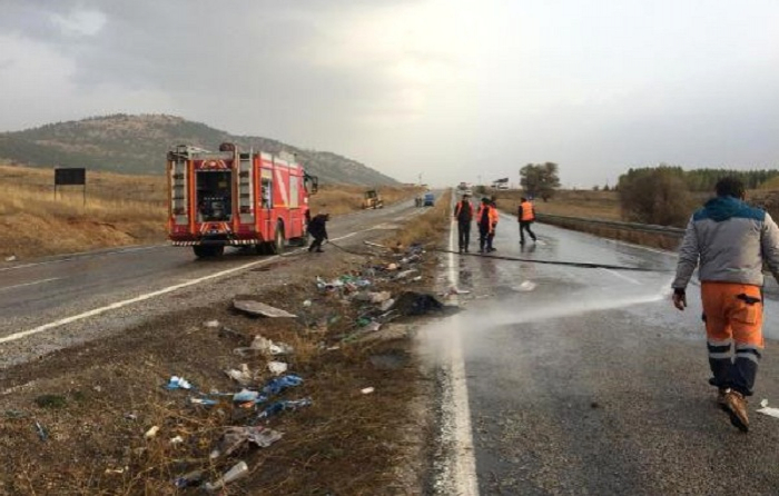 Türkiyədə avtobus qəzası: 7 ölü, 24 yaralı
