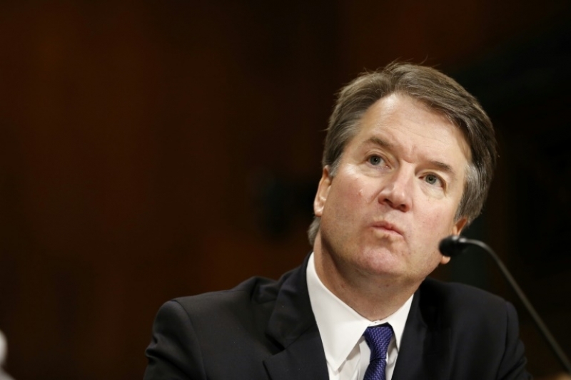 Abogados de acusadoras de Kavanaugh siembran dudas sobre la investigación del FBI