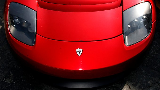 Investor kippt Wette - Tesla-Kurs zieht an