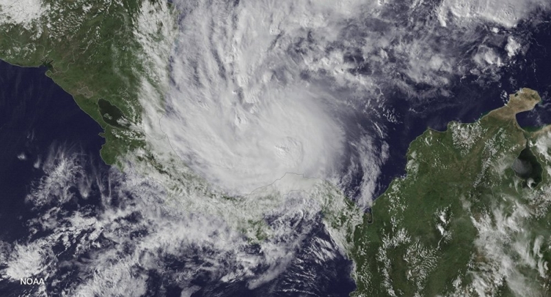 La tormenta tropical Rosa, a punto de tocar tierra en Baja California