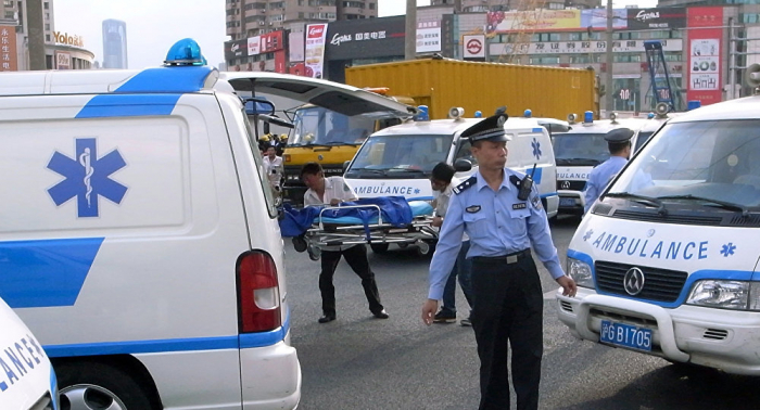Car drives on sidewalk leaving 9 dead in Southwest China - Reports