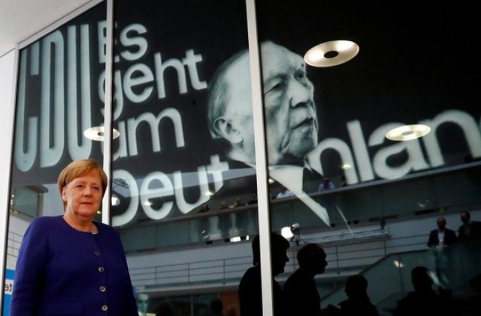 Merkel hökumət koalisiyasını davam etdirmək istəyir