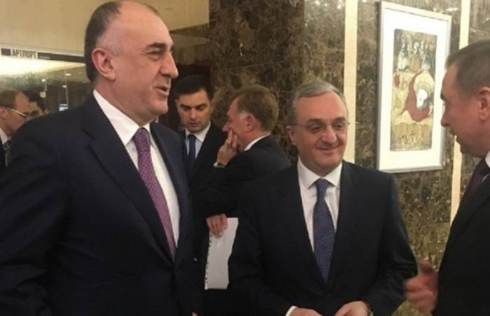 Canciller azerbaiyano podría reunirse con su par armenio el próximo mes