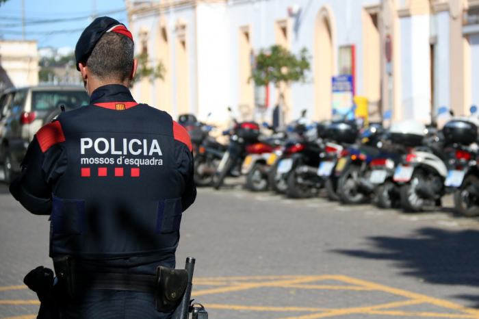 Los Mossos investigan un tiroteo frente a una discoteca en Barcelona