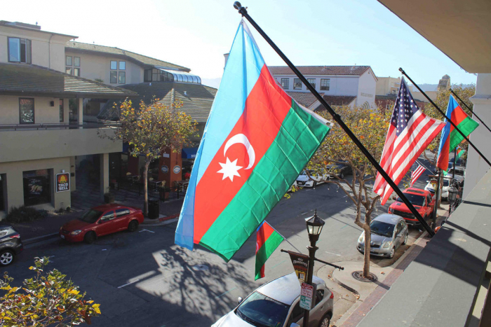 100 aniversario de la Bandera Nacional de Azerbaiyán celebrado en California- Video