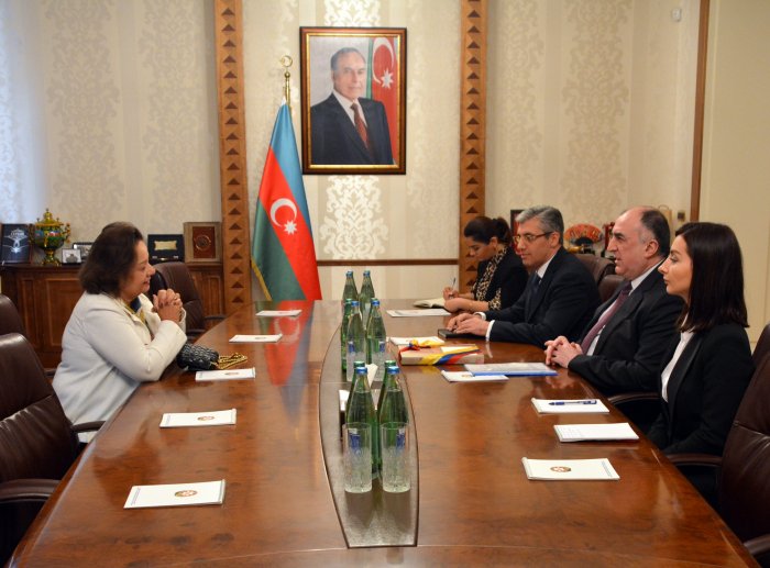 FM Mammadyarov receives outgoing Colombian diplomat