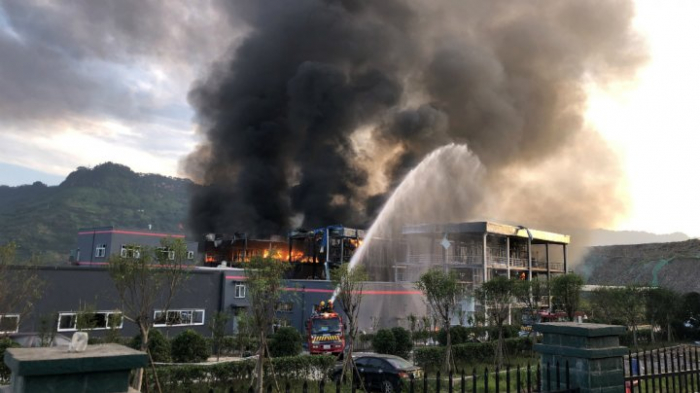 Al menos 6 muertos y 7 heridos en una gran explosión en una planta química china