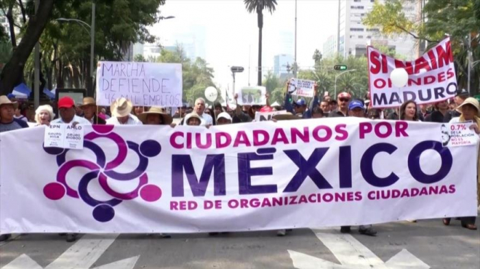Primera marcha en México contra López Obrador