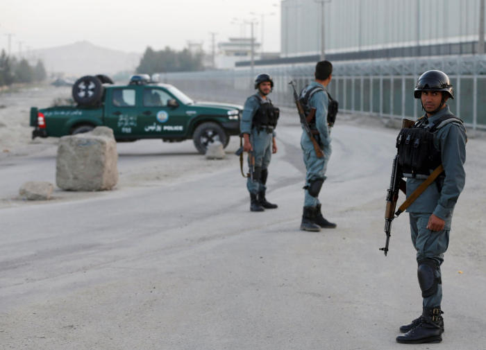 Anschlag in Kabul und Angriffe der Taliban auf Armee und Polizei