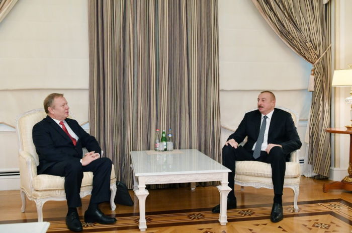 Präsident Ilham Aliyev empfängt neu ernannten belorussischen Botschafter in Aserbaidschan