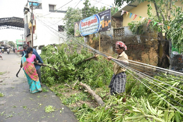 11 killed as Cyclone Gaja ravages Indian coast