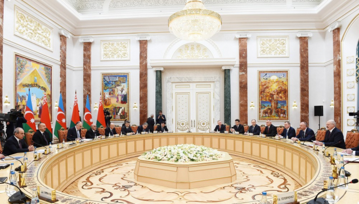 Los líderes de las dos repúblicas se han reunido en pleno-Fotos