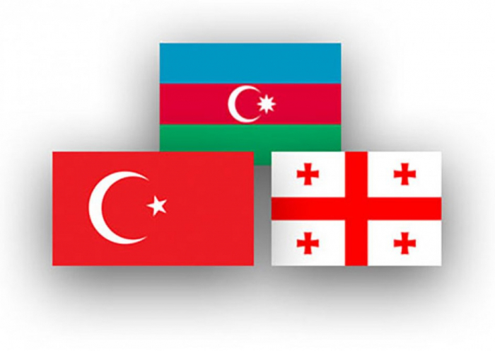 Aserbaidschans Verteidigungsminister trifft Generalstabschefs von türkischen und georgischen Streitkräften