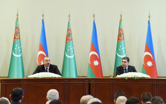 Azerbaijani, Turkmen presidents make press statements