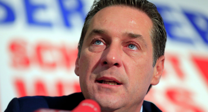 Strache freut sich über „Holzhütten“ anstelle „muslimischer Zeltstadt“