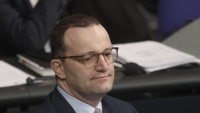 Spahn will Minister unter Merkel bleiben